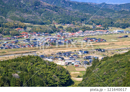 〈島根県〉月山富田城 西袖ヶ平からの眺め 〈島根県〉月山富田城 西袖ヶ平からの眺め 121640017
