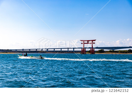 静岡県 浜名湖に浮かぶ鳥居 静岡県 浜名湖に浮かぶ鳥居 121642152