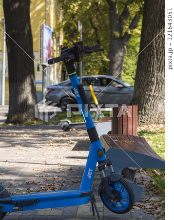 カザフスタン・アルマトイの電動キックボード / Almaty, Kazakhstan カザフスタン・アルマトイの電動キックボード / Almaty, Kazakhstan 121643051