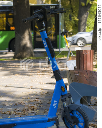 カザフスタン・アルマトイの電動キックボード / Almaty, Kazakhstan カザフスタン・アルマトイの電動キックボード / Almaty, Kazakhstan 121643052