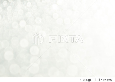 玉ボケの白背景 121646360