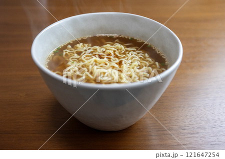 インスタントラーメン 121647254
