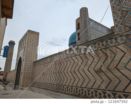 サマルカンド ビビハニムモスクの外壁 121647302