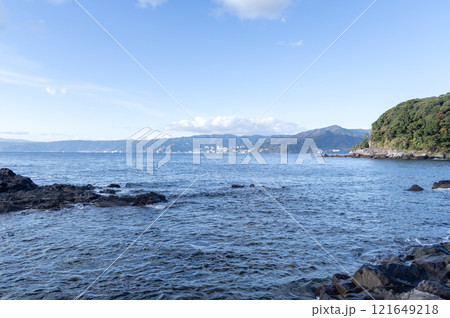 真鶴半島番場浦の海の景色 真鶴半島番場浦の海の景色 121649218