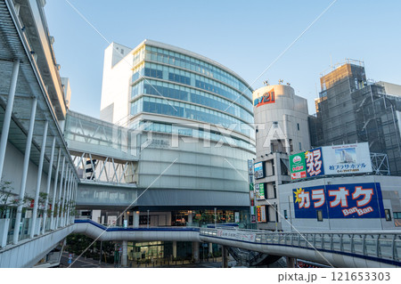 柏高島屋新館と柏駅西口周辺の風景＜2025年1月/千葉県柏市＞　 121653303