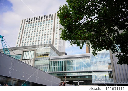 新しく建て替え工事中の広島駅ビル 新しく建て替え工事中の広島駅ビル 121655111