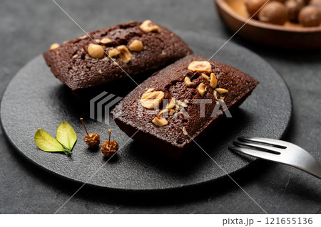 大人なイメージの洋菓子 121655136