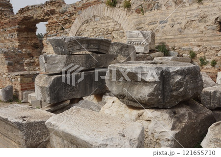 トルコ イズミル付近 エフェソス遺跡の遺跡 121655710