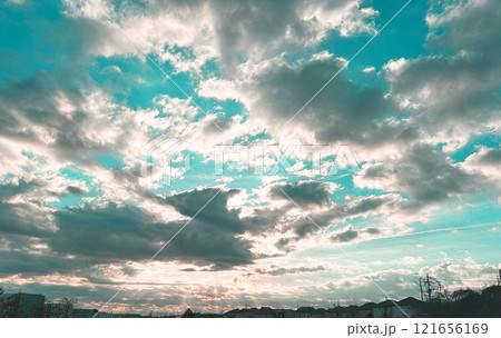 夕日に照らされる雲 夕日に照らされる雲 121656169