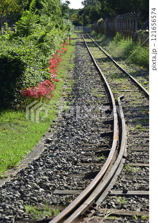秋の鉄路 121656574