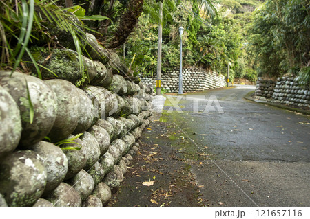 大里の玉石垣　八丈島 121657116