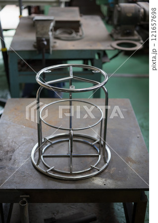 部品を溶接したところ 部品を溶接したところ 121657698