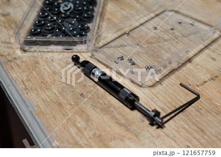 ヘリサートを入れる工具 ヘリサートを入れる工具 121657759