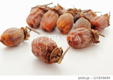 たくさんの干し柿 たくさんの干し柿 121658694