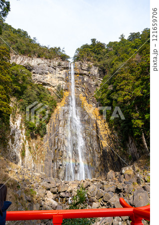 和歌山県　那智の滝の風景(2024年12月) 121659706