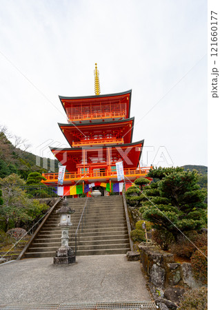 和歌山県　那智大社の風景(2024年12月) 121660177