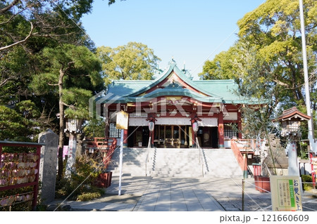 年末の特別な雰囲気の神社 - 多摩川浅間神社 - 3:2 年末の特別な雰囲気の神社 - 多摩川浅間神社 - 3:2 121660609