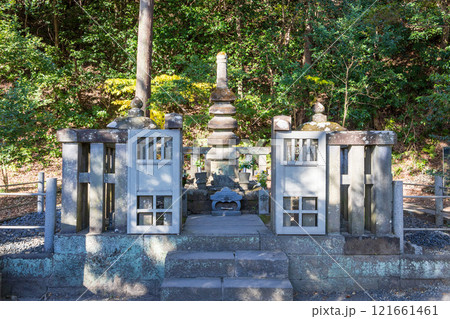 頼朝の墓 頼朝の墓 121661461