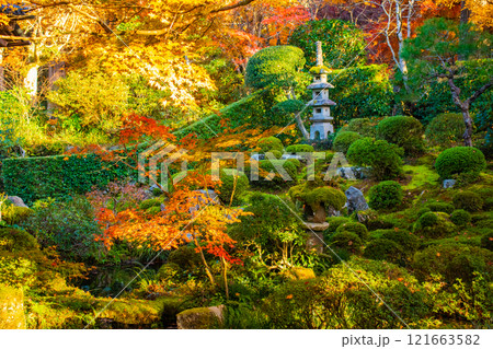 【京都風景】三千院 大原の里の紅葉は心にしみる秋色 【京都風景】三千院 大原の里の紅葉は心にしみる秋色 121663582