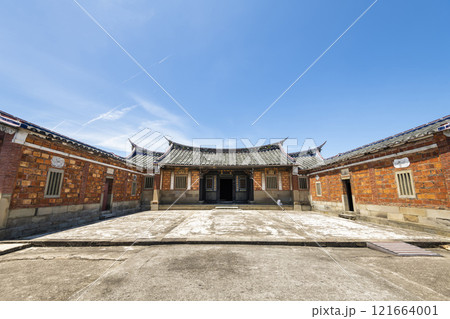 Building view of the Lee Teng-fan's Ancient Residence in Daxi of Taoyuan, Taiwan. 121664001