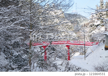 極楽橋の雪景色 【和歌山県高野町】 極楽橋の雪景色 【和歌山県高野町】 121664531