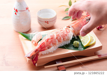 【大型海老】 シータイガーの寿司 （ 1本寿司 ） 天然ならではの締まった身質と風味、濃厚な旨味が特 121665222