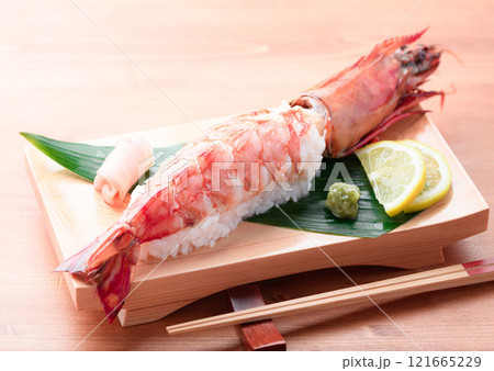 【大型海老】 シータイガーの寿司 （ 1本寿司 ） 天然ならではの締まった身質と風味、濃厚な旨味が特 121665229