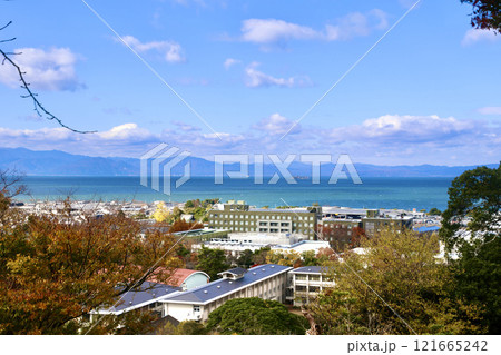 彦根城からの眺望・琵琶湖（滋賀県・彦根市） 121665242