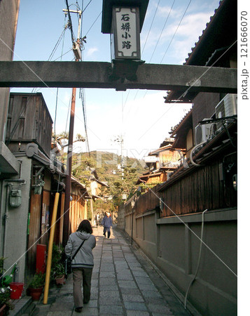 京都市の石塀小路 京都市の石塀小路 121666070