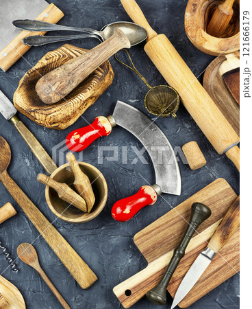 Empty wooden utensils. 121666179