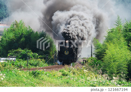 徳佐駅から津和野駅に向かうSLやまぐち号3　山口県山口市 121667194