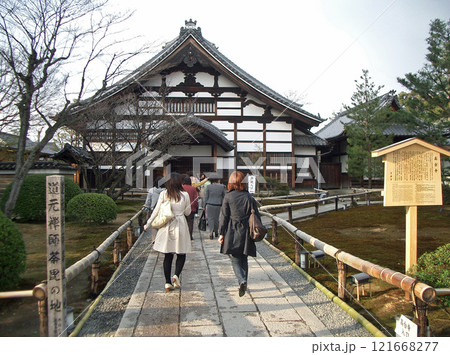 京都市の高台寺拝観入口 121668277