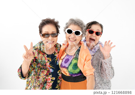 シニア 女性 パリピ シニア 女性 パリピ 121668898