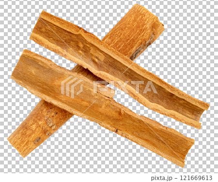 cinnamon sticks isolated 121669613
