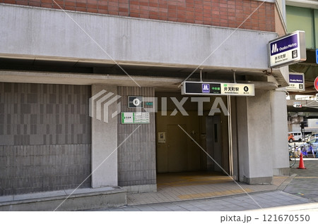 弁天町駅（大阪メトロ）中央線の駅舎 121670550