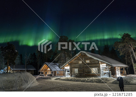 Northern Lights in Lapland Inari Nellin Lake forest wooden hut Northern Lights in Lapland Inari Nellin Lake forest wooden hut 121671285