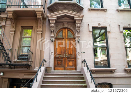 brownstone entrance, facade of the building, staircase leading to the door, Brooklyn Heights, NY, USA brownstone entrance, facade of the building, staircase leading to the door, Brooklyn Heights, NY, USA 121672303