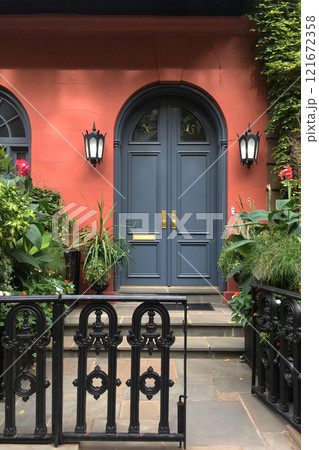 brownstone entrance, facade of the building, staircase leading to the door, Brooklyn Heights, NY, USA brownstone entrance, facade of the building, staircase leading to the door, Brooklyn Heights, NY, USA 121672358