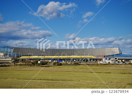 ドクターイエローとソーラーアーク 121678934