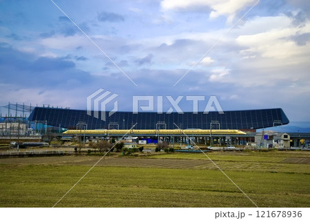 ドクターイエローとソーラーアーク 121678936