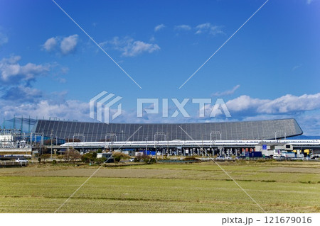 東海道新幹線とソーラーアーク 121679016