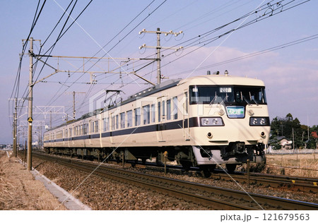 1986年 木曽川駅付近を走る117系快速 1986年 木曽川駅付近を走る117系快速 121679563