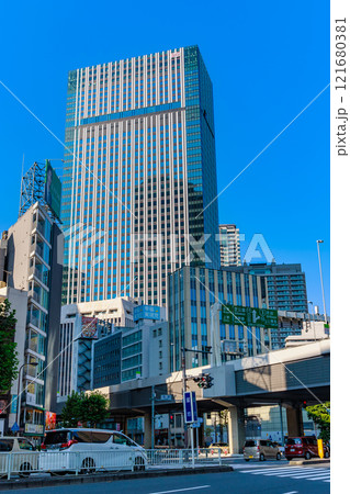 東京 港区 赤坂の都市風景(溜池交差点付近) 東京 港区 赤坂の都市風景(溜池交差点付近) 121680381