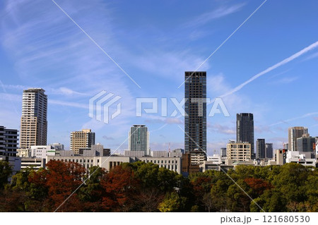 ファインタワー大手前、タワマン、大阪タワーマンション、紅葉、大阪城公園、大阪城散歩、秋の大阪城 ファインタワー大手前、タワマン、大阪タワーマンション、紅葉、大阪城公園、大阪城散歩、秋の大阪城 121680530