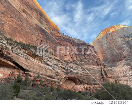 ZionNationalPark 121683104