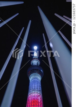東京スカイツリーの夜景 東京スカイツリーの夜景 121683737