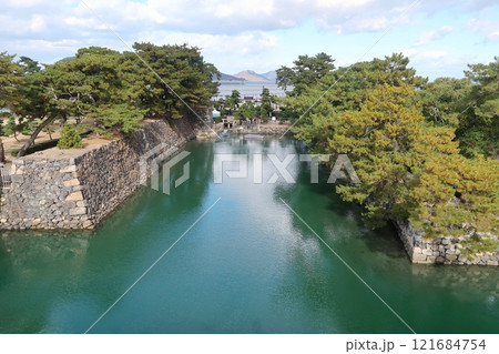 天守台から水門方面を見る 121684754