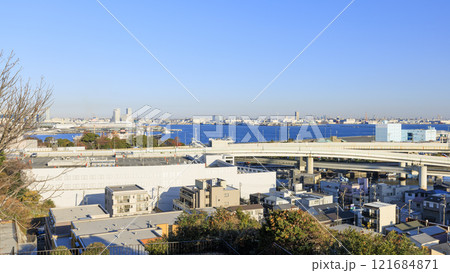 港の見える丘公園の冬 121684871