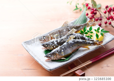 天然鮎の塩焼き （ 和歌山県 古座川産 天然アユ ） 郷土料理  121685100