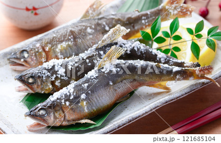 天然鮎の塩焼き （ 和歌山県 古座川産 天然アユ ） 郷土料理  121685104